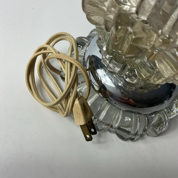 vintage ribbed crystal Beehive table lamp  12” Tested No Shade MCM - Picture 4 of 7